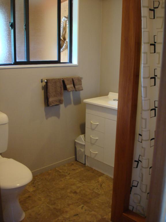 Manuka Lodge Tryphena Dış mekan fotoğraf