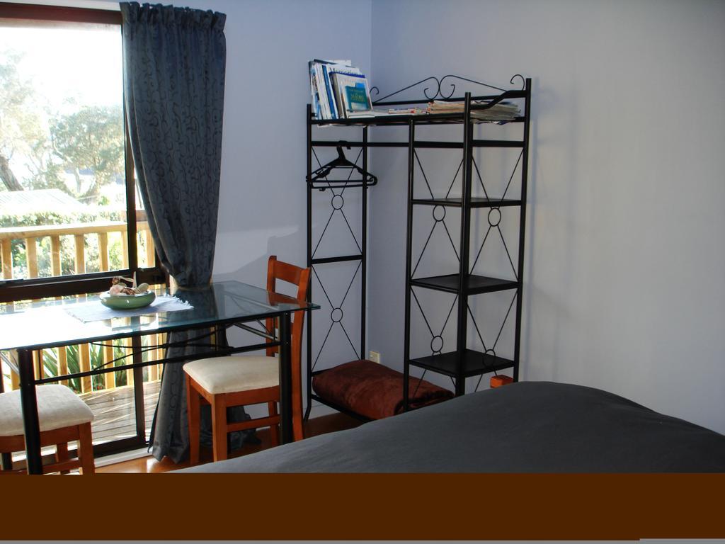 Manuka Lodge Tryphena Dış mekan fotoğraf